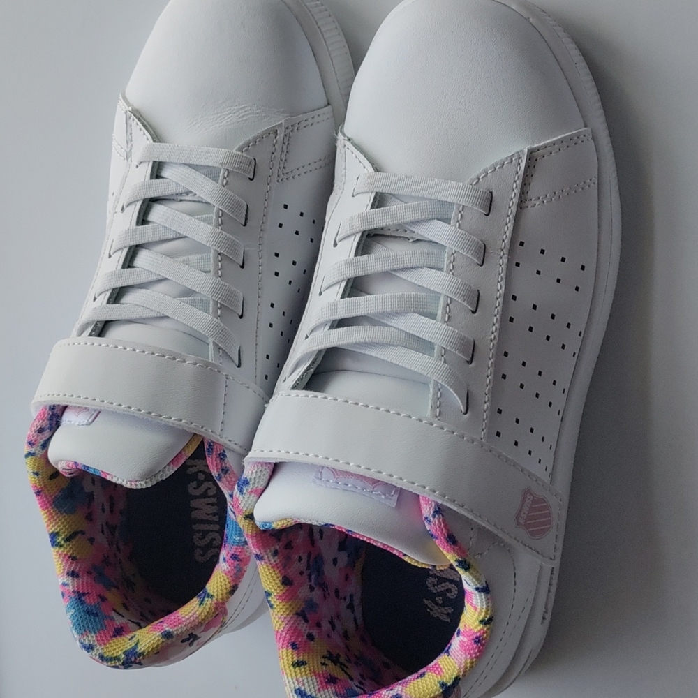 K-Swiss girl shoe, size 2, white, Velcro strap